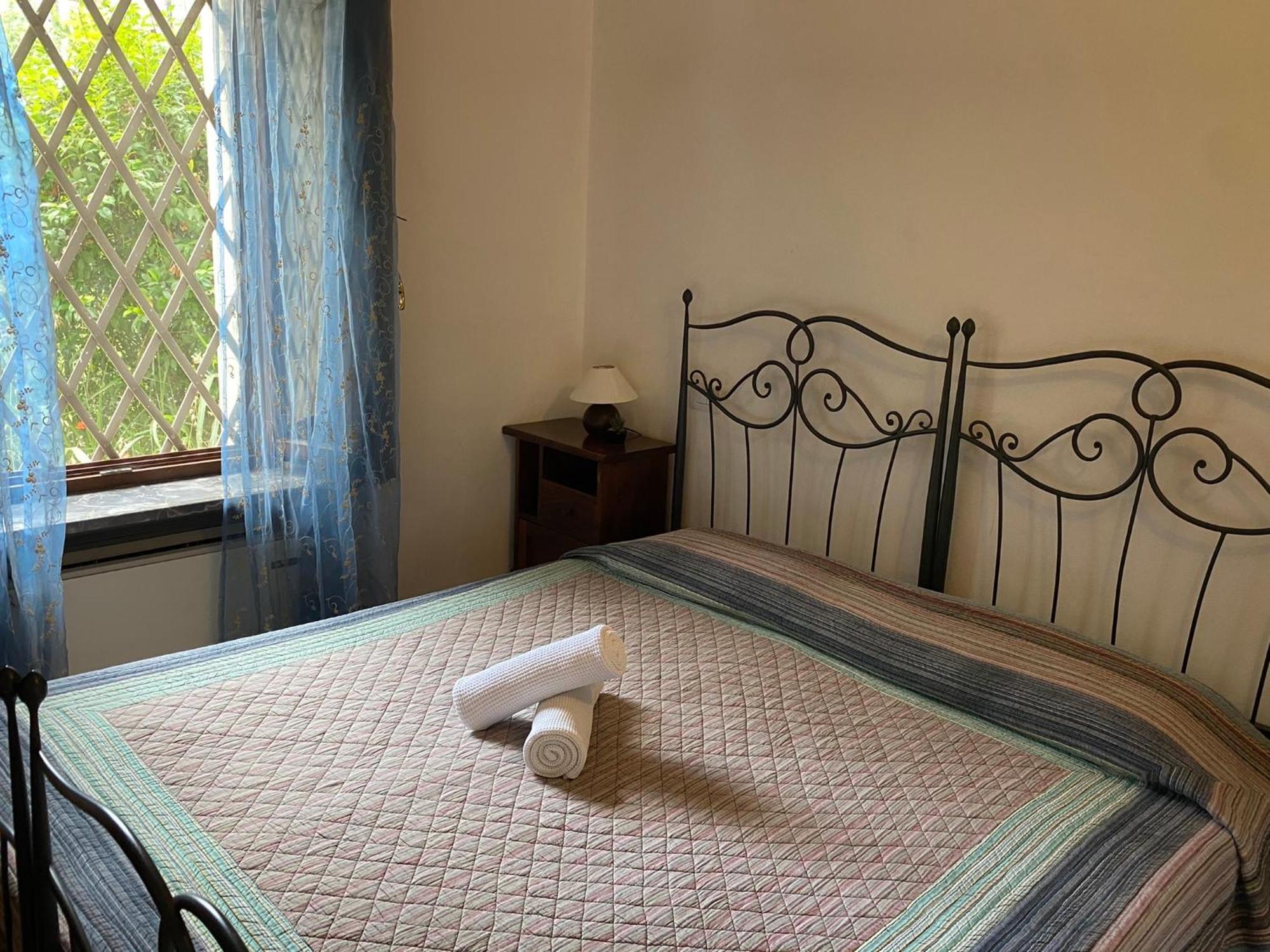 Guest House La Casina Rosia ภายนอก รูปภาพ